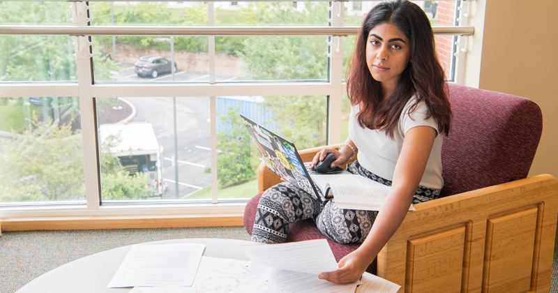 勒纳学院的维什瓦·帕特尔（Vishva Patel）正在进行一项暑期研究，研究拖延对大学作业的影响，以及拖延对提早开始作业的学生的影响。 
