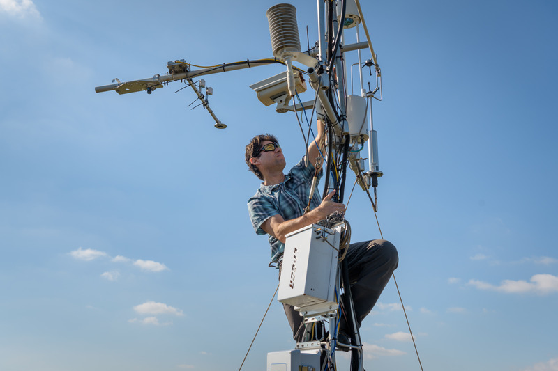 Rodrigo Vargas’ research on carbon dynamics has taken him from this data collection platform above the marsh at St. Jones Reserve in Delaware to other marshes, deserts and forests around the world. 