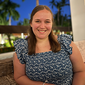Headshot photo of Isabel Byrne