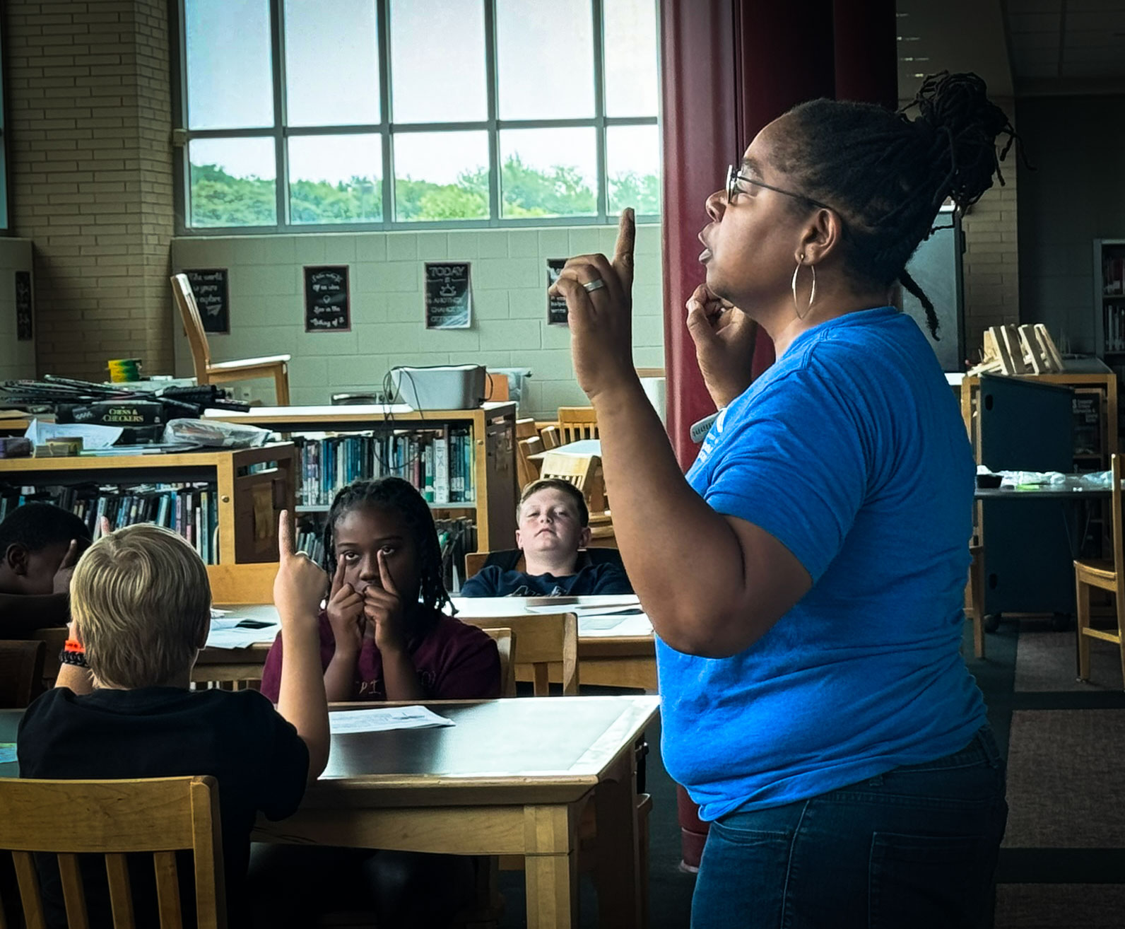 Jennifer Seabrook-Scott interacting with the class