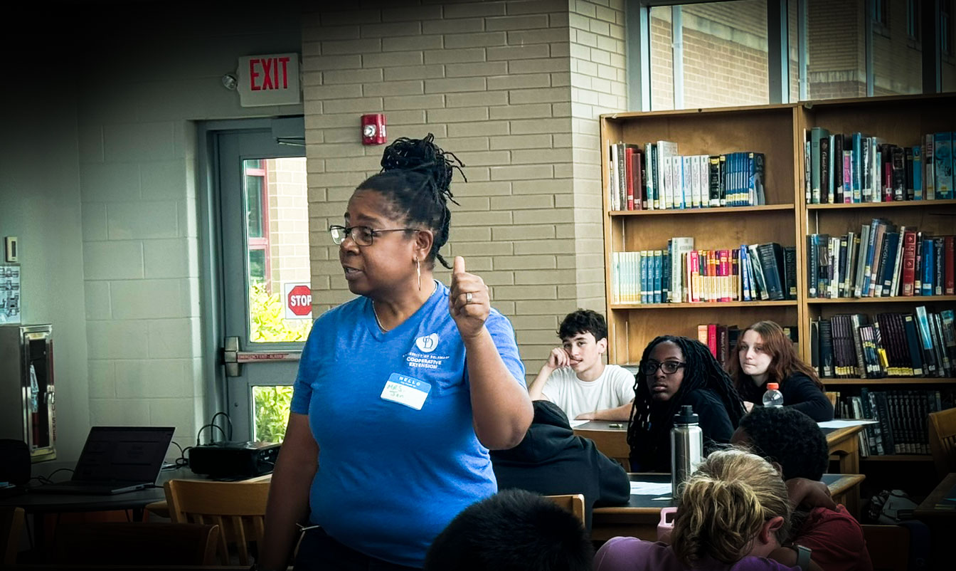 Jennifer Seabrook-Scott interacting with the class