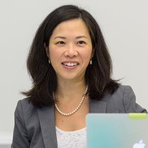 Headshot photo of Hannah Kim