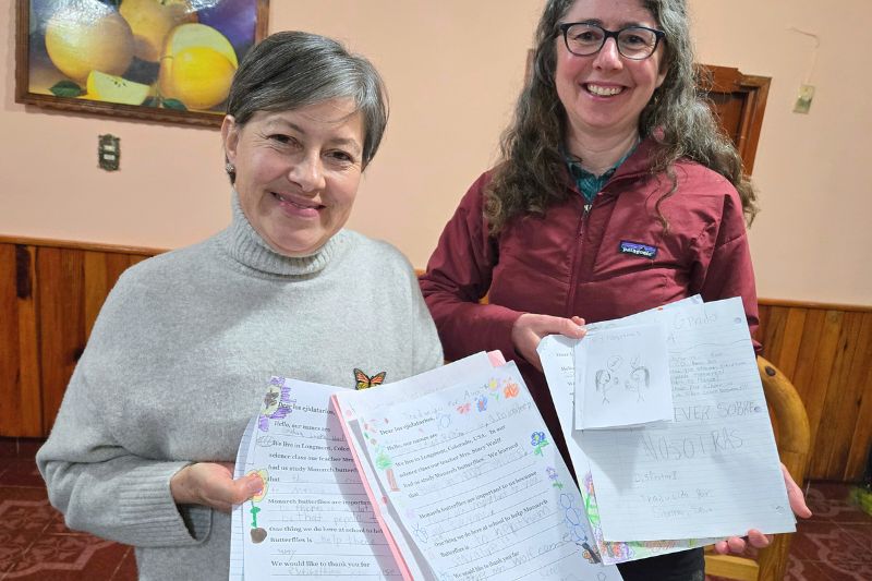 In Mexico, Wolff met Estela Romero, who coordinates the Symbolic Migration program for Journey North. Romero distributed thank-you letters from Wolff’s students to the communities that protect the monarch sanctuary. In Mexico, Wolff met Estela Romero, who coordinates the Symbolic Migration program for Journey North. Romero distributed thank-you letters from Wolff’s students to the communities that protect the monarch sanctuary.