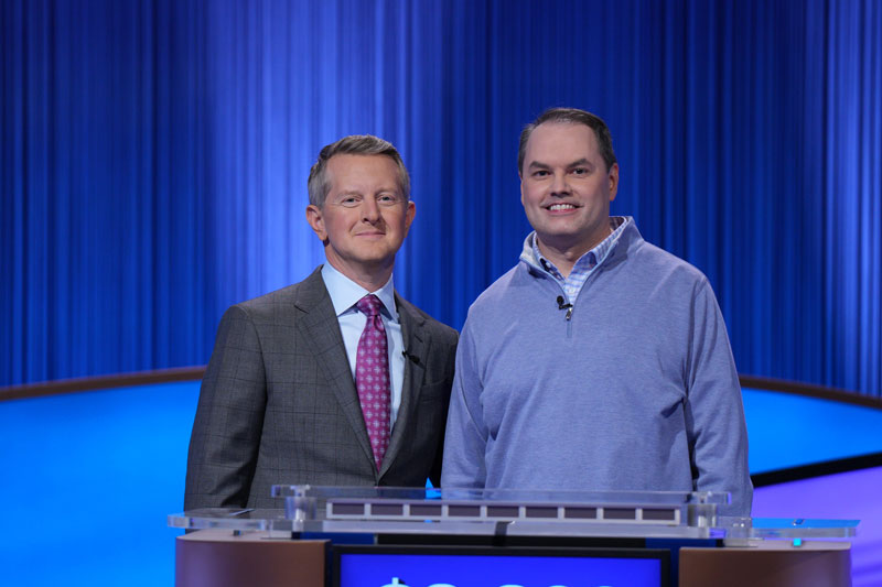 UD alumnus Roger Craig (right) with Jeopardy! host Ken Jennings.